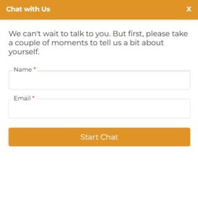 Royal Reels casino live chat support form asking for name and email to start customer service conversation